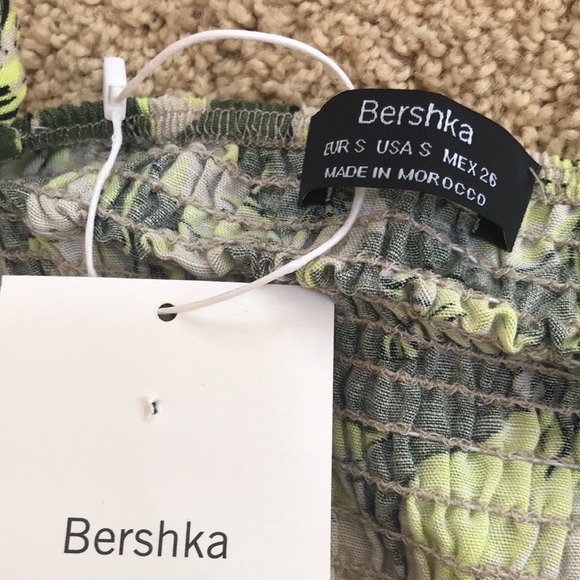 NWT! Bershka small tropical tiger print jumpsuit - Picture 8 of 12